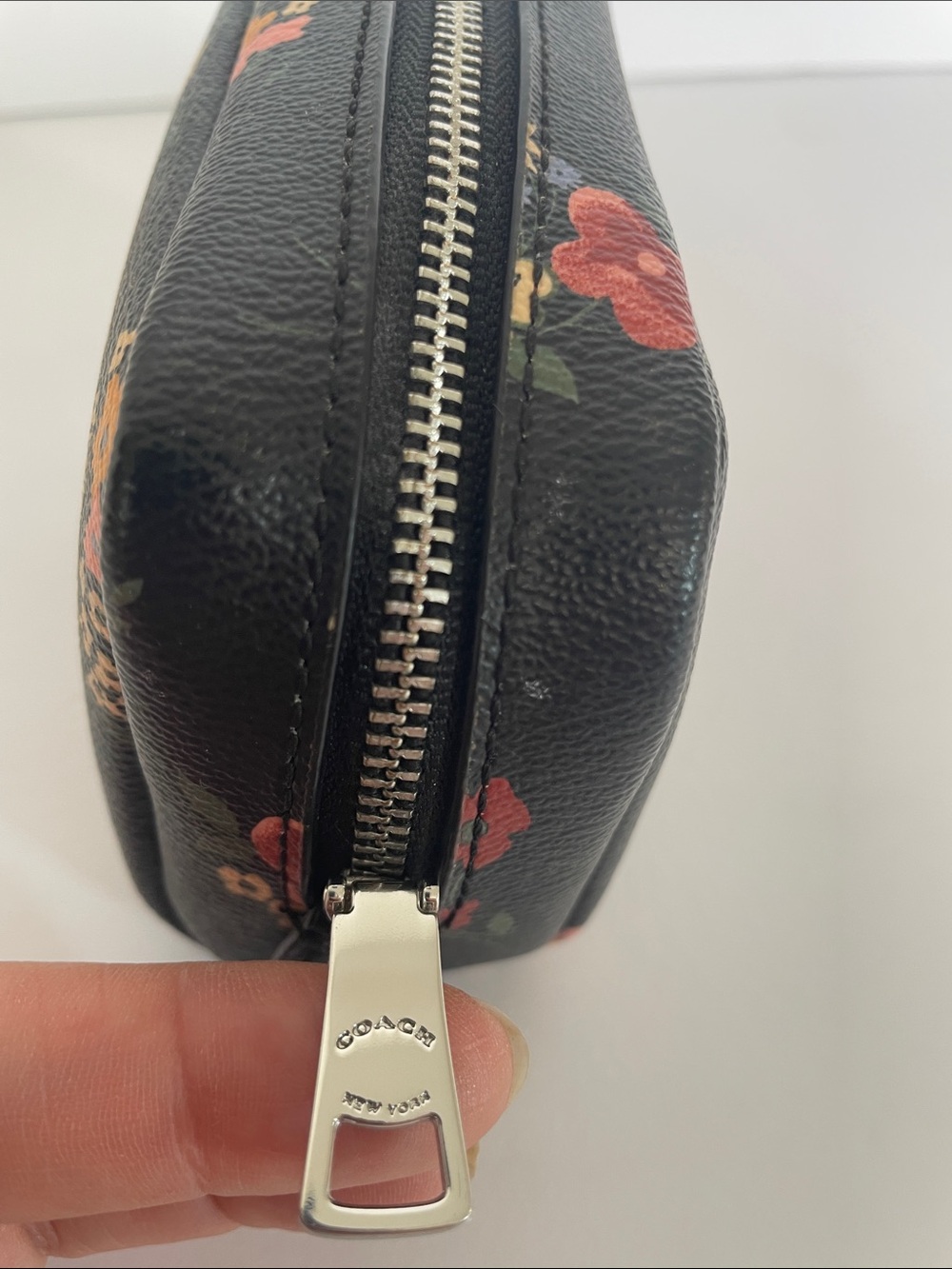Coach Mini Boxy Cosmetic Case | Pouch Wildflower - Picture 5 of 10